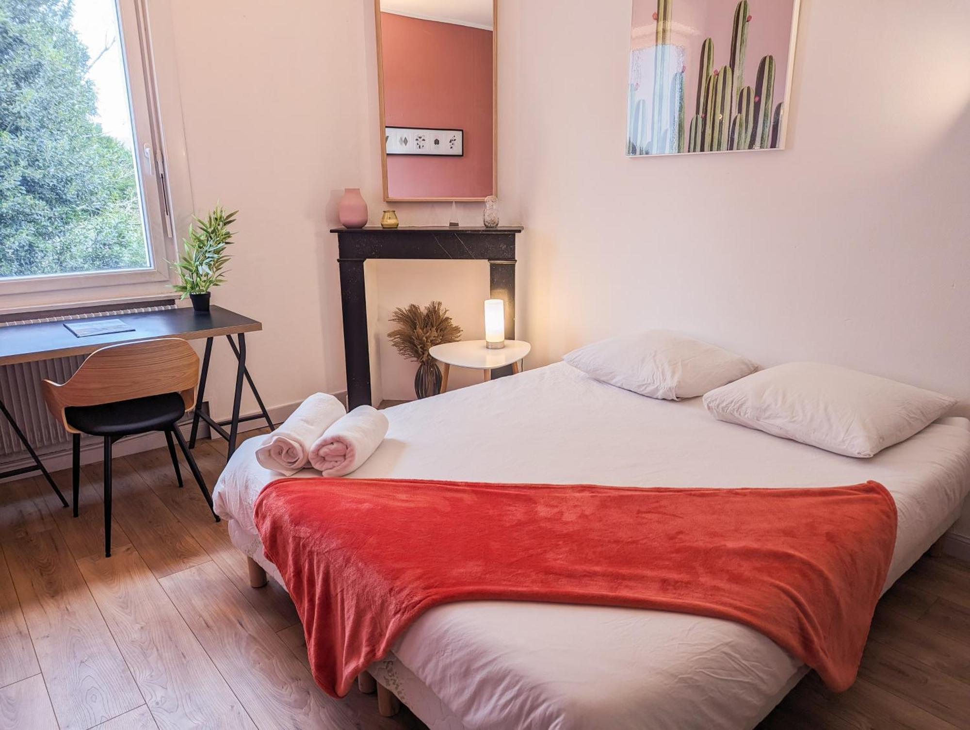Le Cocon Bleu - Appartement Calme - Parking Gratuit - Fibre Arras Exterior photo